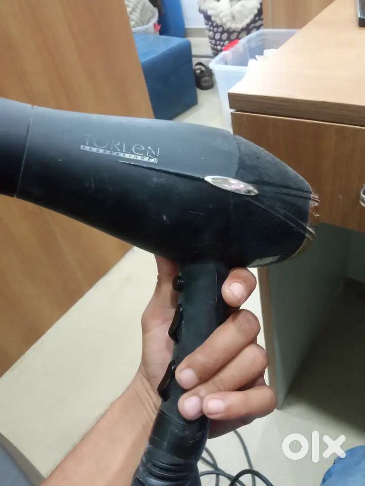 Hair dryer