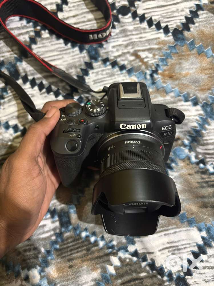 R10 Camera, canon camera, mirrorless camera