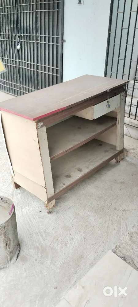 Tailoring table