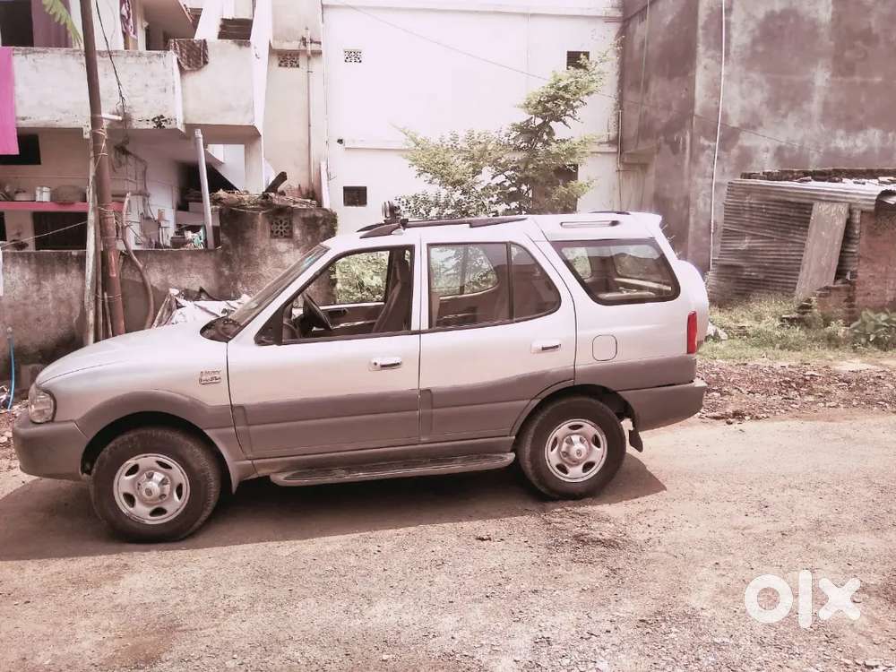Tata Safari 2012 Diesel Good Condition and the rate is negotiable