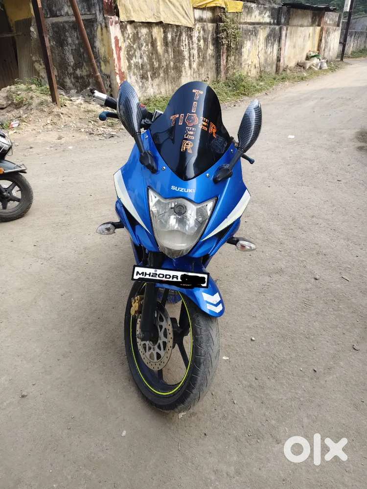 SUZUKI GIXXER