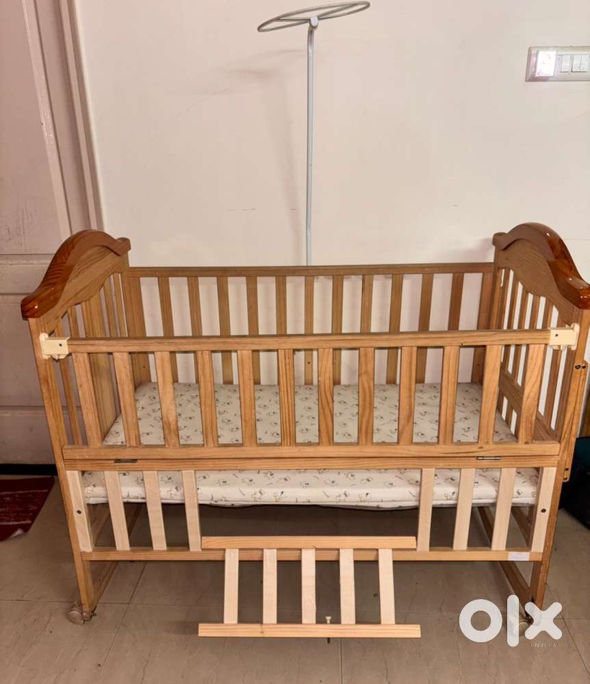 Baby Cot Cum bed from Luvlap C-70 model