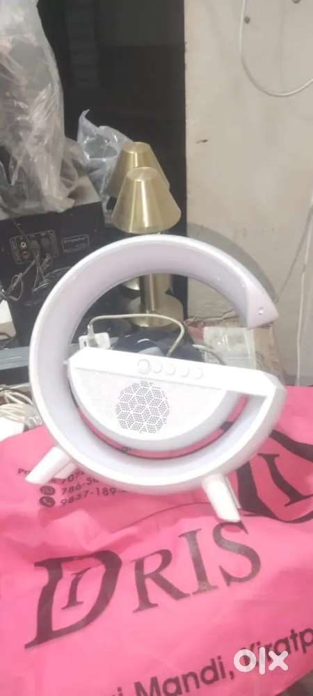 Led wireless charging speaker