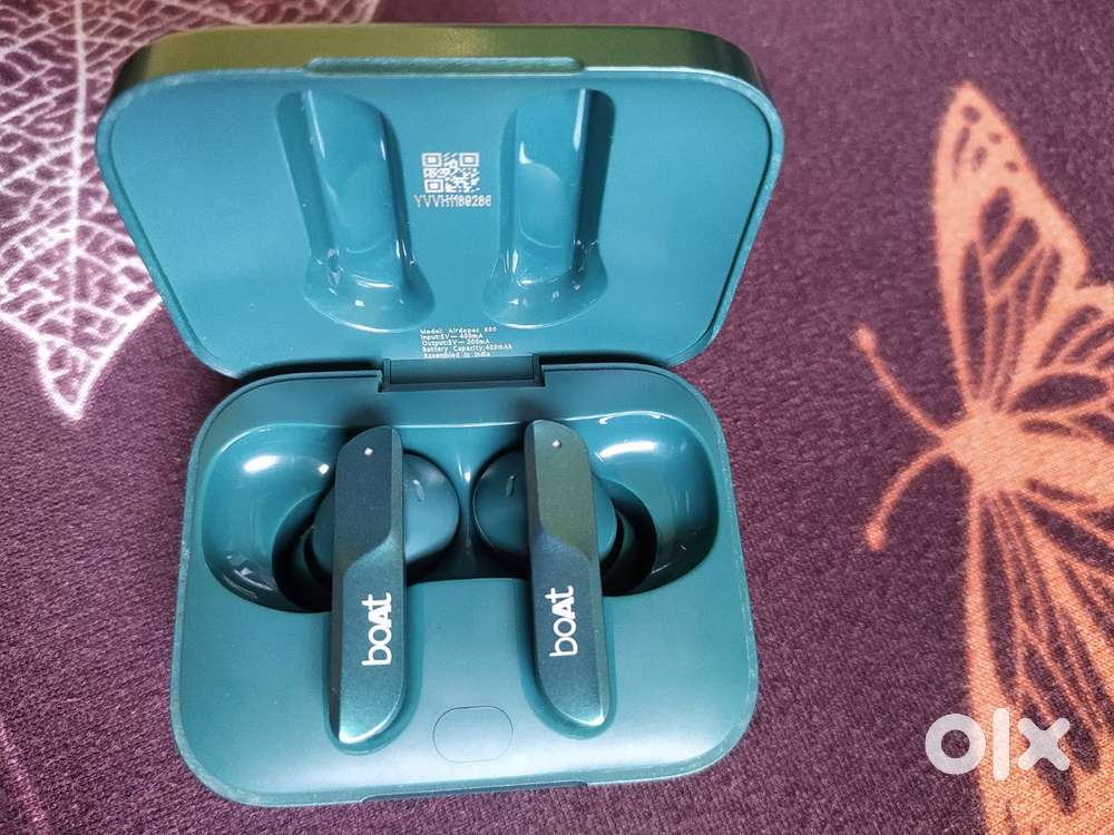 Boat Ear buds dolby audio 800