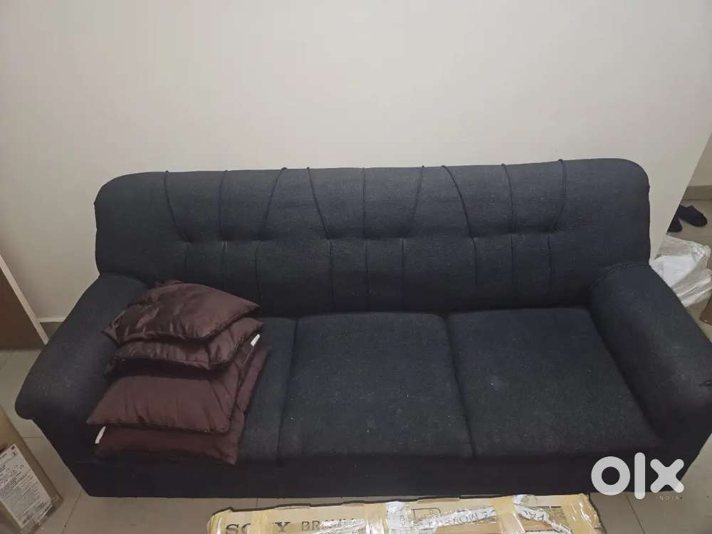 3+2 Sofa set Urgent Sale