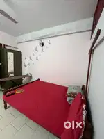 Looking for women flatmate