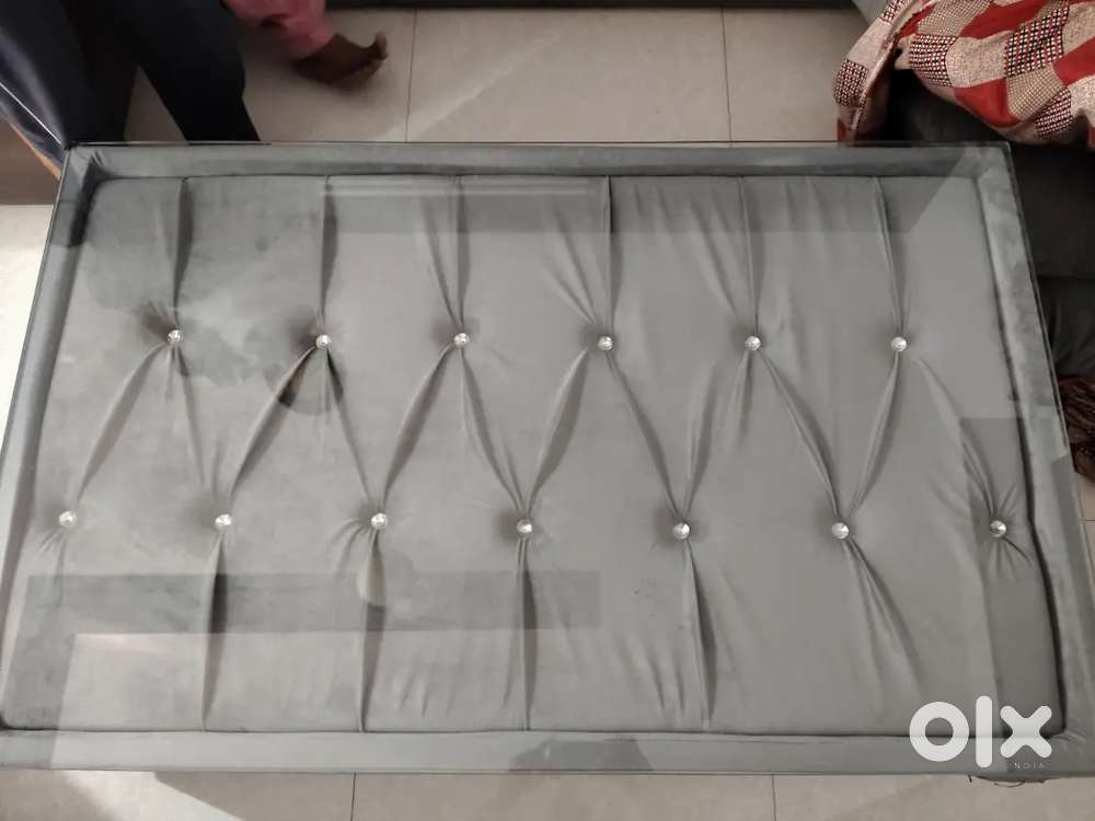 7 Seater sofa set with Glass Center table