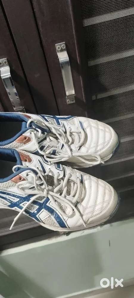 Asics gel6 Spike size 8