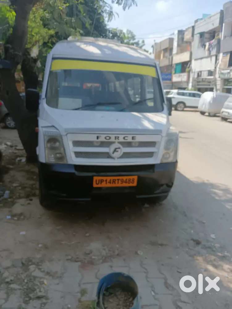 Tempo traveller, CNG, UP number, 2017model