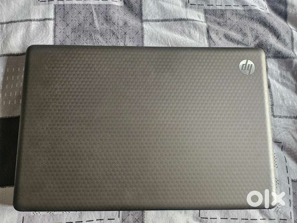 Hp 17 inch full hd screen laptop working very well with windows 8