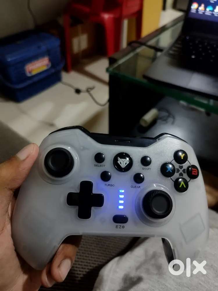 Evofox Elite X wireless Gamepad Controller (White)