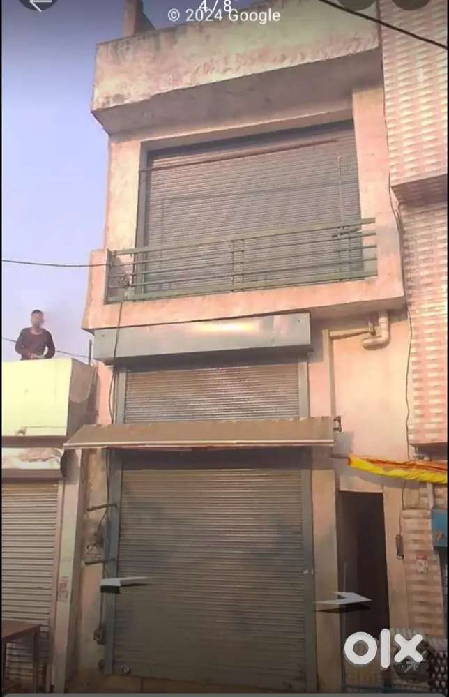 Shop for sale daliganj crossing lucknow