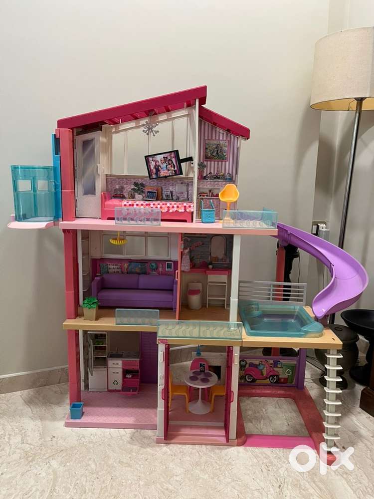 Barbie dream house doll house