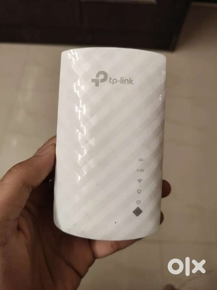 Tp-link AC750 Dual Band Wifi Range Extender For Sale.