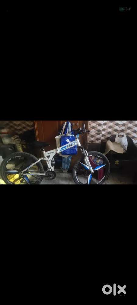 Folding bicycle disk break locking system