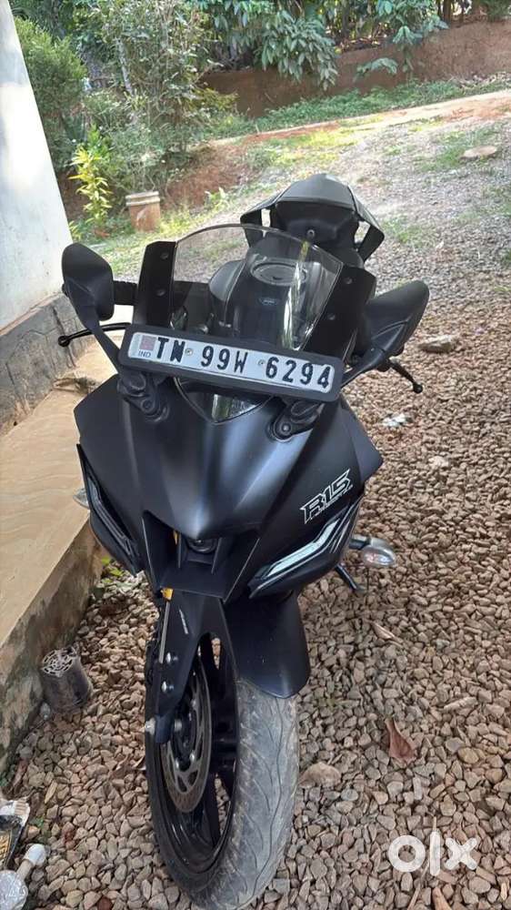 YAMAHA R15 V4