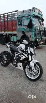 Bike mein kuchh Kam nahin