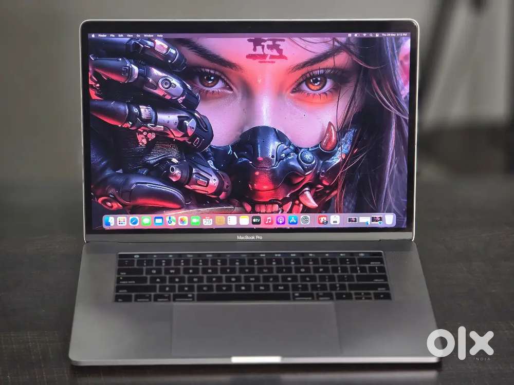 MacGallery Macbook Pro 15 inch touchbar A1707 i7/16gb/512gb/5.5gb GFX.