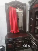 Showcase and dressing table