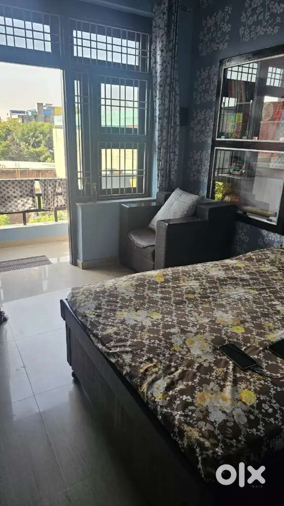 Flat on rent for family