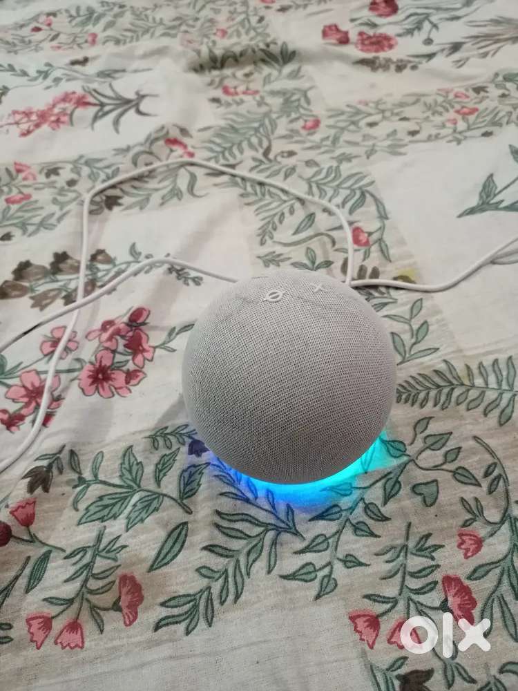 Amazon Echo Dot (5th Gen)Smart speaker  ,Alexa and BluetoothWhite