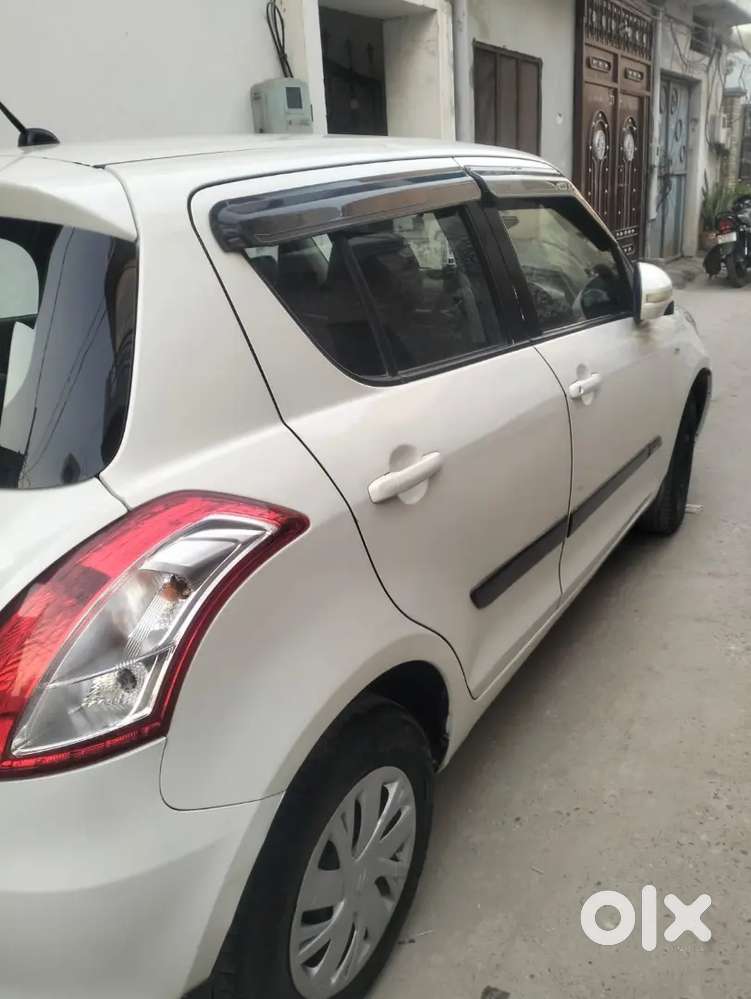 Maruti Suzuki Swift 2017 Diesel 82000 Km Driven