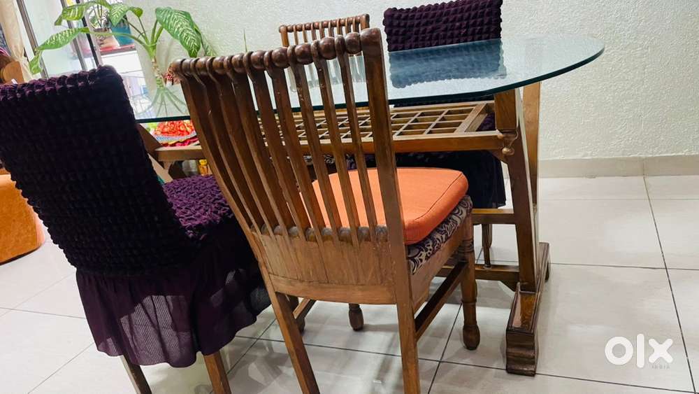 Teak wood Dining set in excellent condition