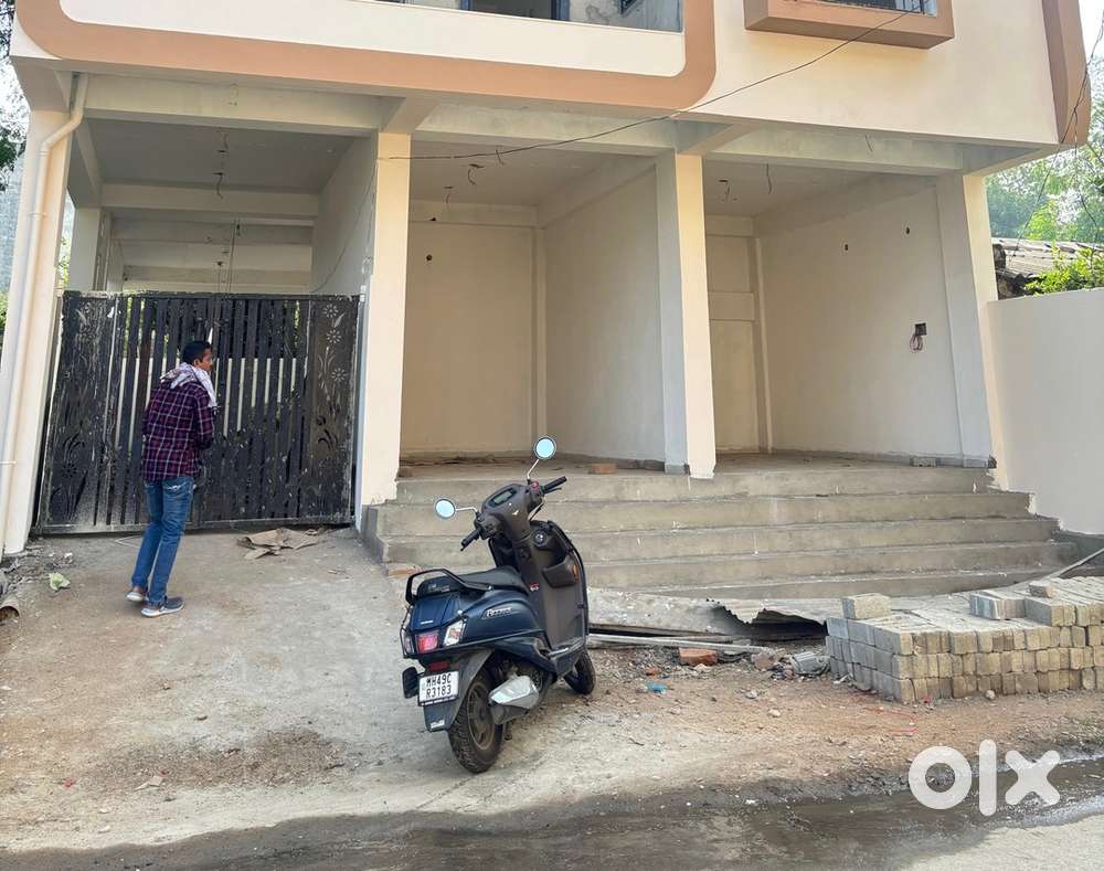 Two shops for rent 300sqft