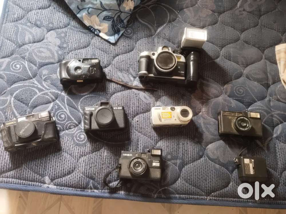 Vintage camera's 8pice