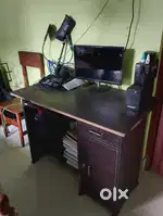 Computer table