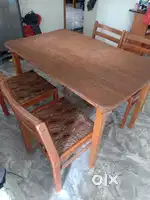 DINING TABLE GOOD CONDITION