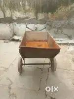 Sitting chairs