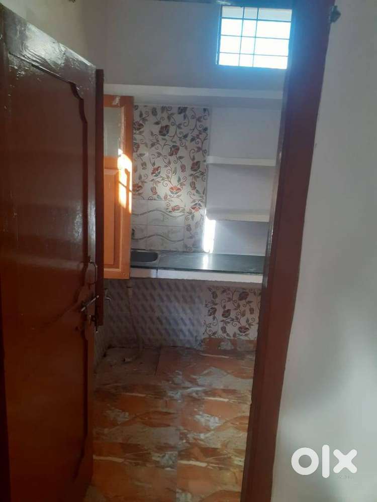 2 room set available