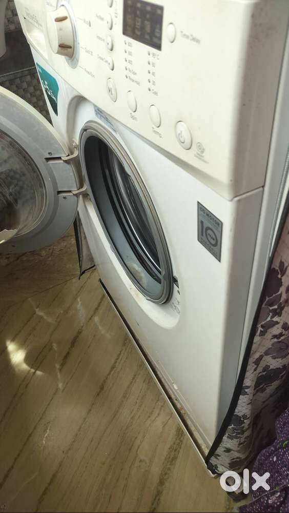 LG Direct Drive washing machine with 5.5 kg