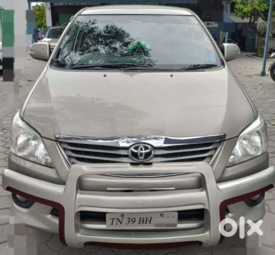 Toyota Innova 2.5 VX 8 Seater BS IV, 2013, Diesel