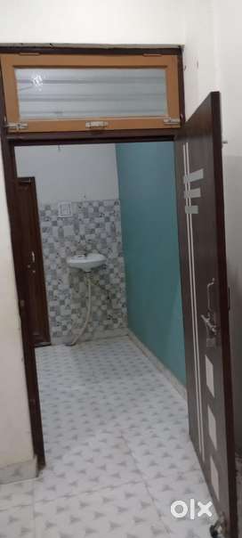 Murari chowk , samneghat -Main road walking distance only 2 min