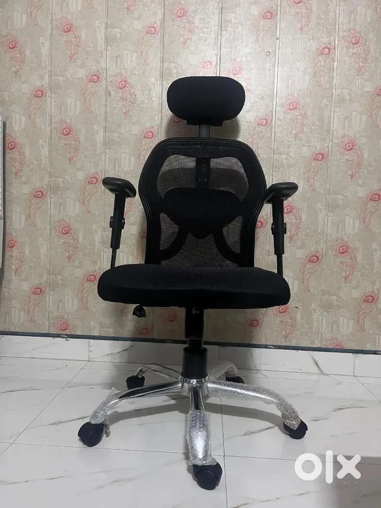 Desktop chair