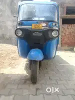 Bajaj loader good condition tyre new batrey new engine full maintain