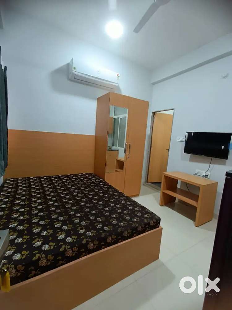 Fully furnished Studio room for rent in Near Prestige college