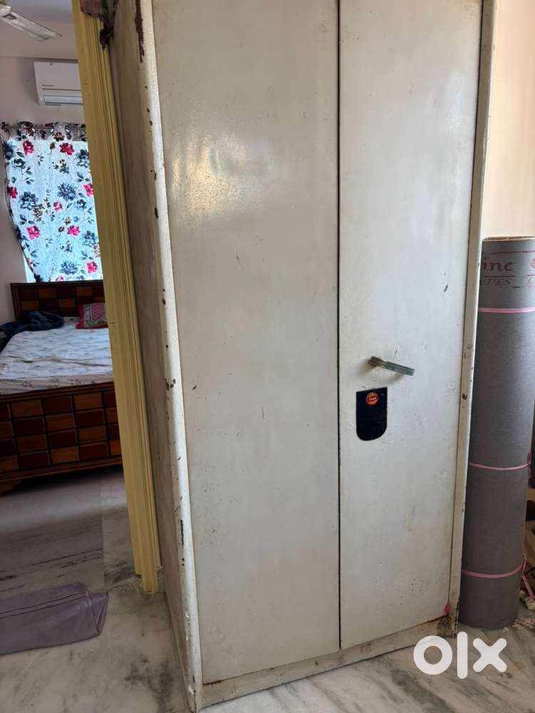 Steel almirah