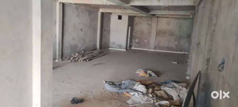 1100 area sq. Ft for rent like coaching bank and any kind of shop