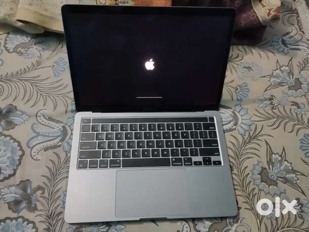 MACBOOK PRO M2