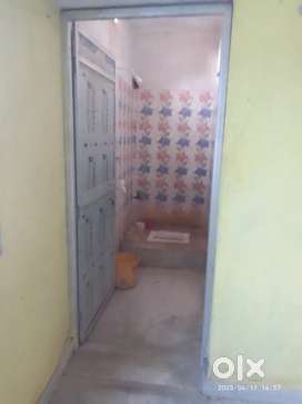 Tolet for rent Rs.2500/Bed