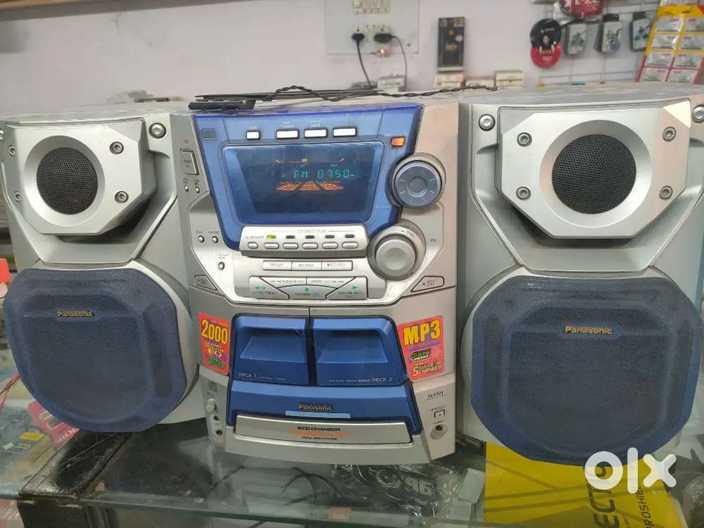 Panasonic music system Cd vcd mp3 aux radio 
Bluetooth
With Remote