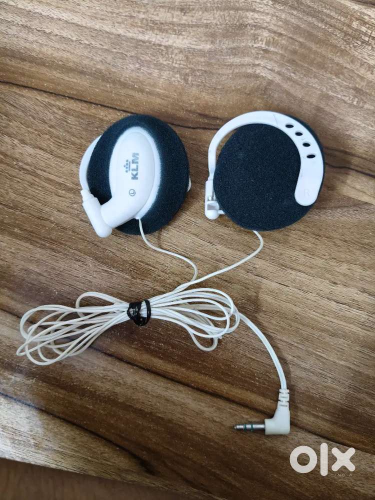 Over the ear headphones/ Earphone
