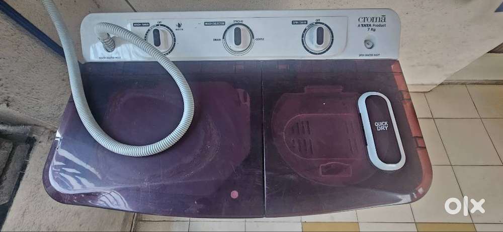 Just an year old washing machine, good as new!