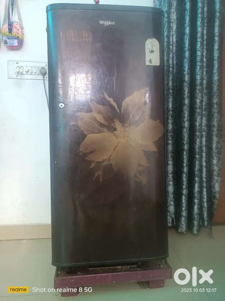 Whirlpool fridge 180ltr
