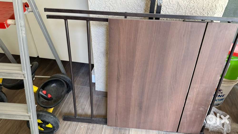 Air fryer speaker table