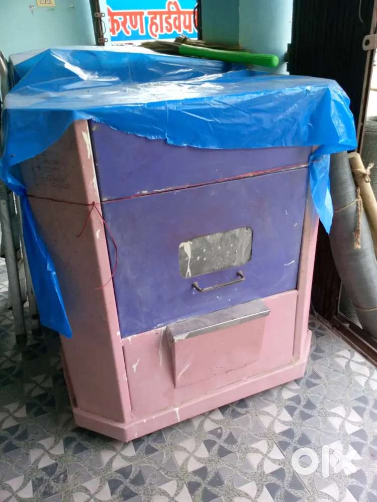 Paint mixing machine