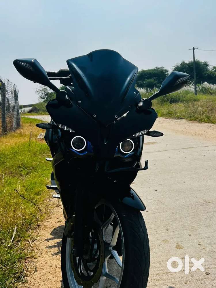 Pulsar rs200 black & silver